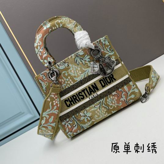 Dior Lady M8002浅金 24x20x11cm ww