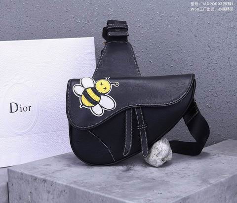 SF1ADO093 bees