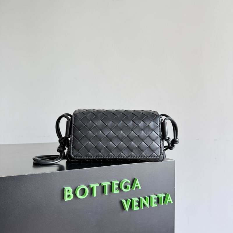 Bottega Veneta handbag original