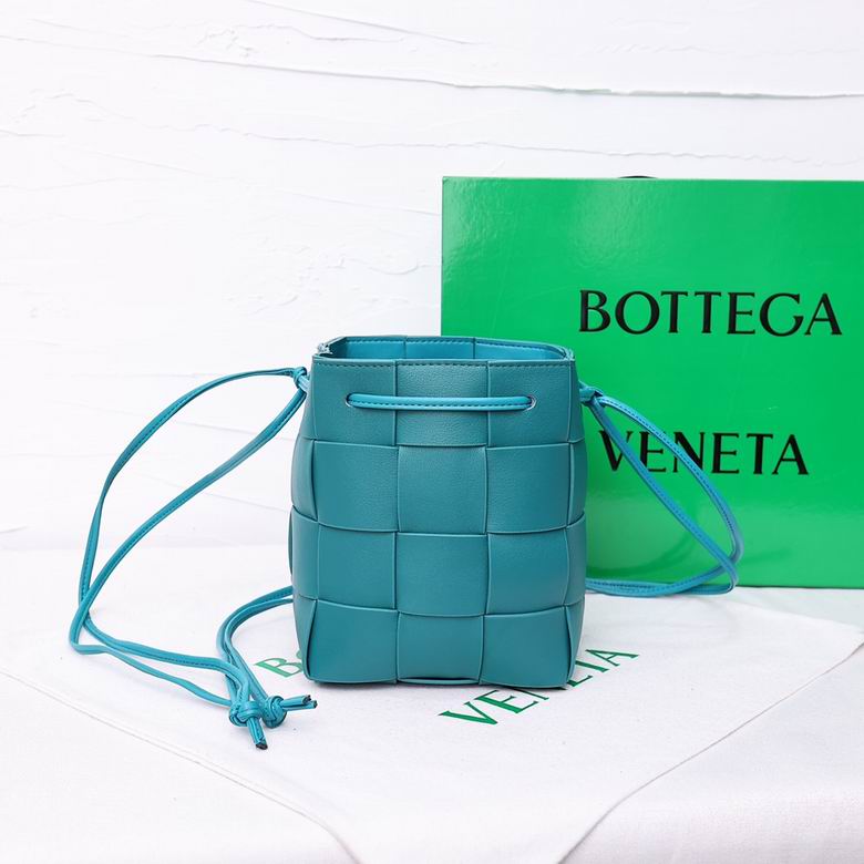 8686 18X14X14cm YG 7colour