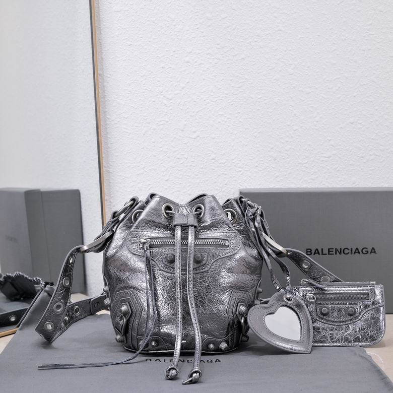 Balenciaga 长15x高20x宽18cm FY 3