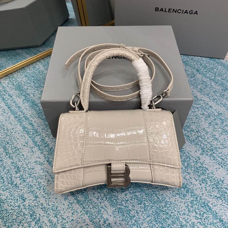 Balenciaga8896 S19x8x21cm FY4