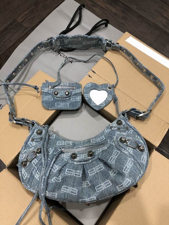 720 33X16X8cm 670 26X16X10cm GY 2