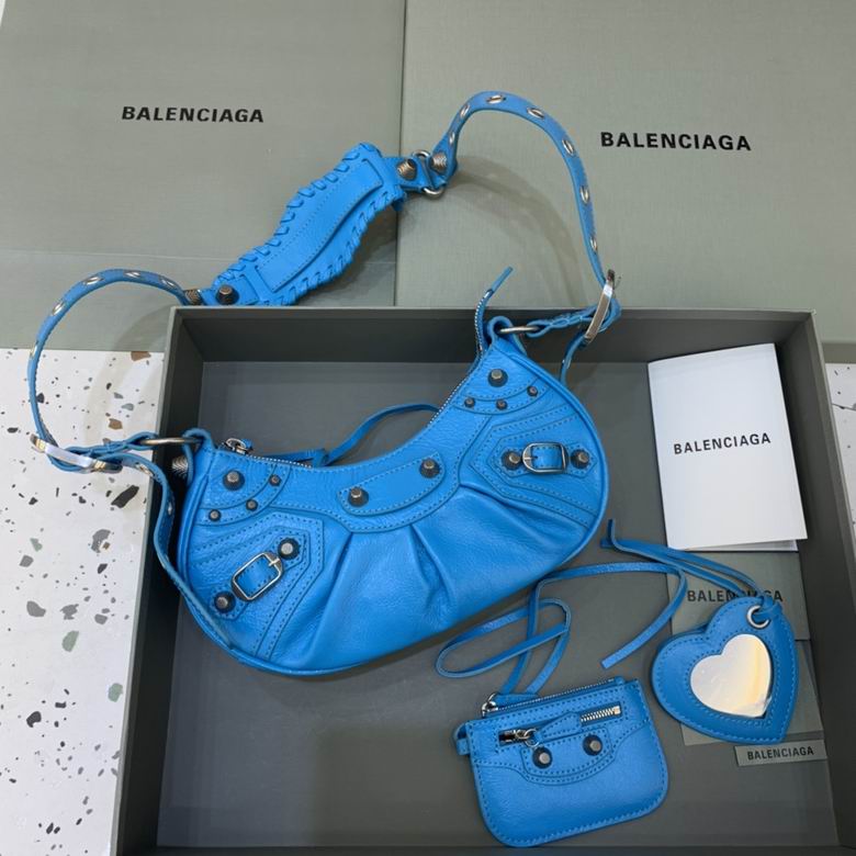 180607 26X12X6cm GY 7