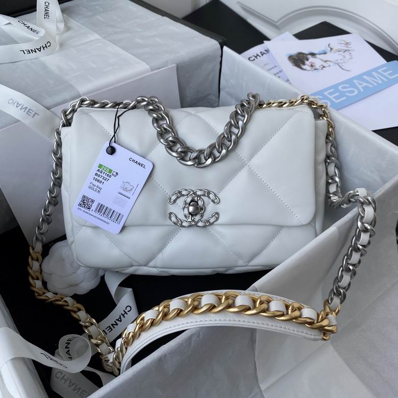 CHANEL 19 26cm AL 6