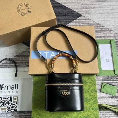 760200 15.5X13.5X4cm MP 3colour