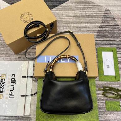 746251 24X15X5cm MP 3colour