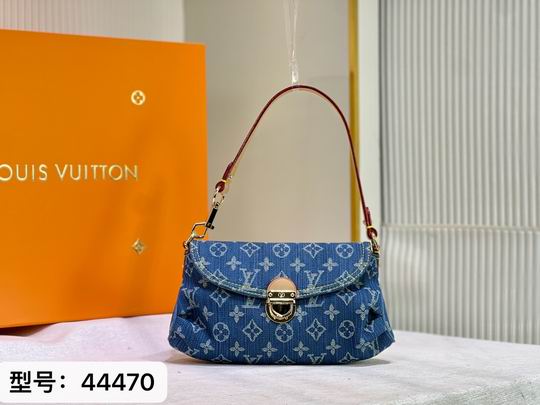 M44470 26x17x7cm cs