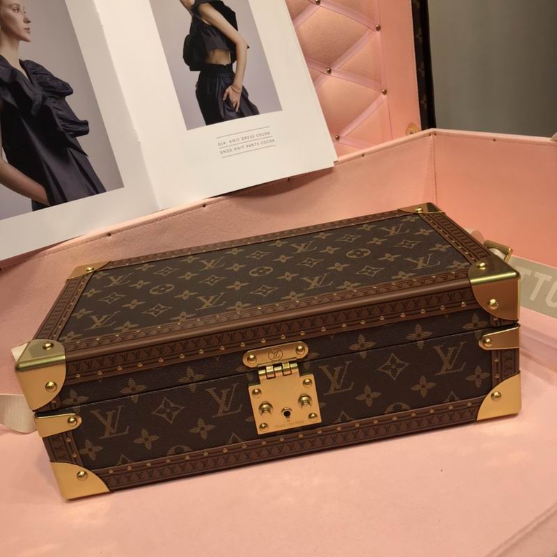 LV case 34x18x11cm QS-7