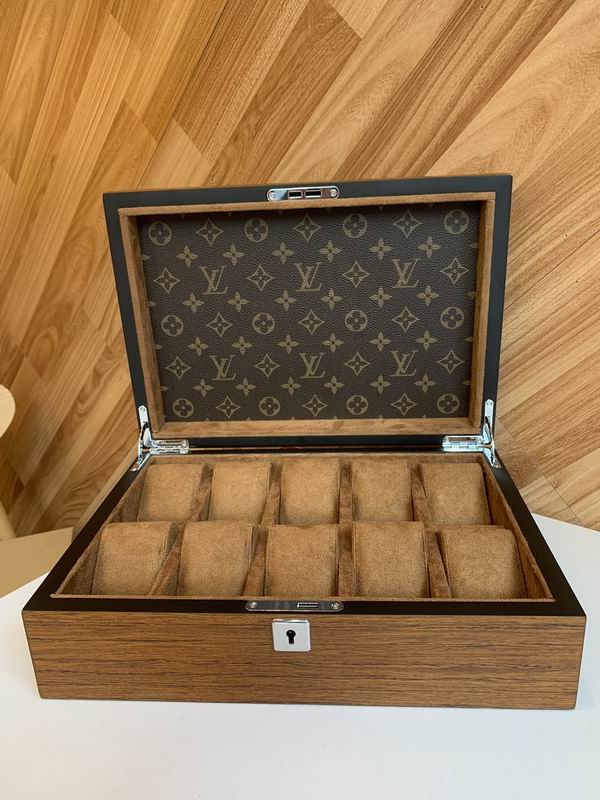 LV B01 31.5x22.5x10cm QS
