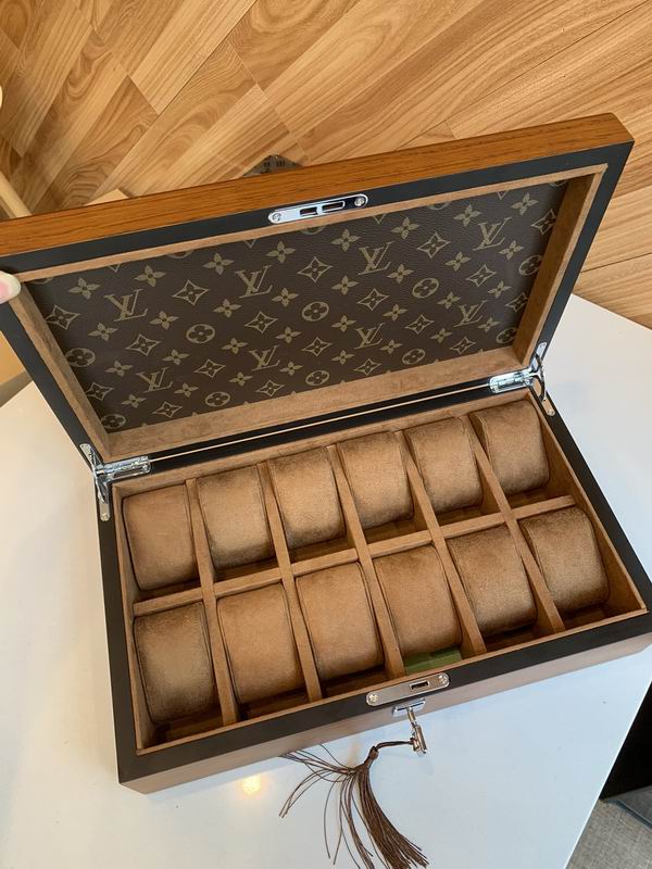 LV B01 37.5x22.5x10cm QS