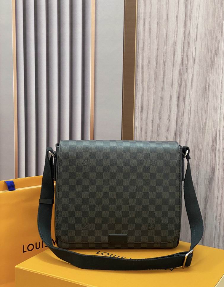 District N41272 M33x27x9cm gf