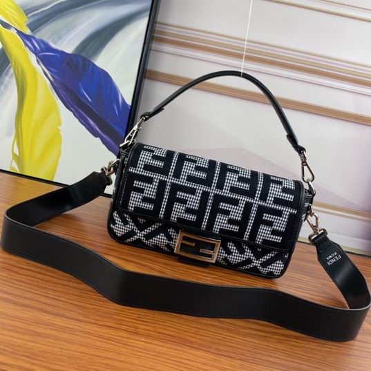 Fendi Baguette 0195 26x13x6cm ww