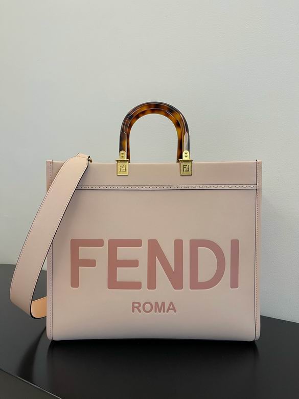 Fendi 35x17x31cm YG 2