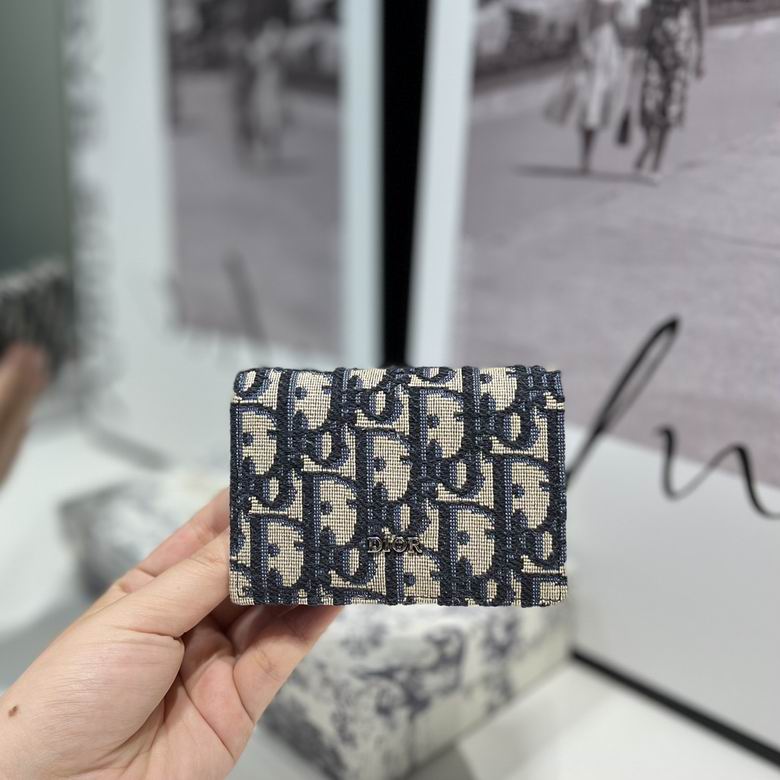 CH137 11X8.5X3cm CC