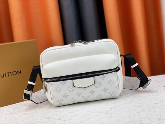 Outdoor M30233 25x20x10.5cm zy3