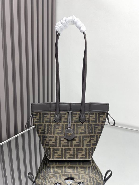 8092B68 15X18.5X15cm H
