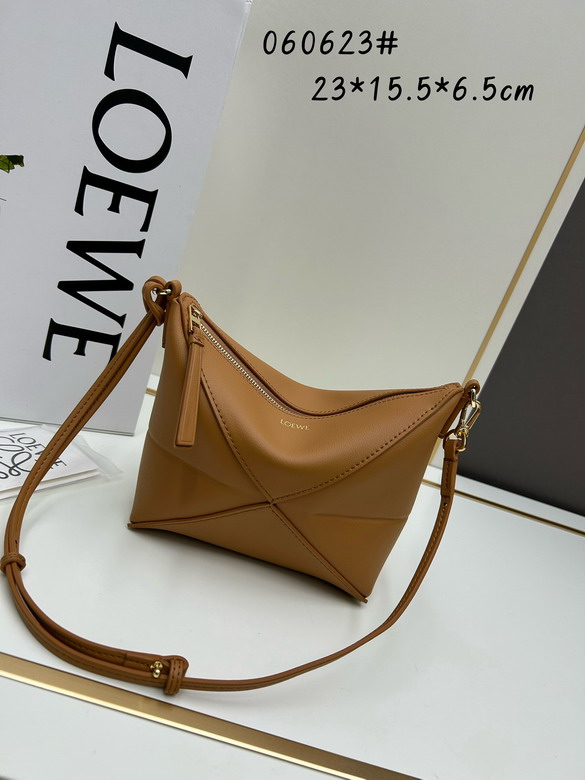 Loewe S060623 23x15.5x6.5cm jj1