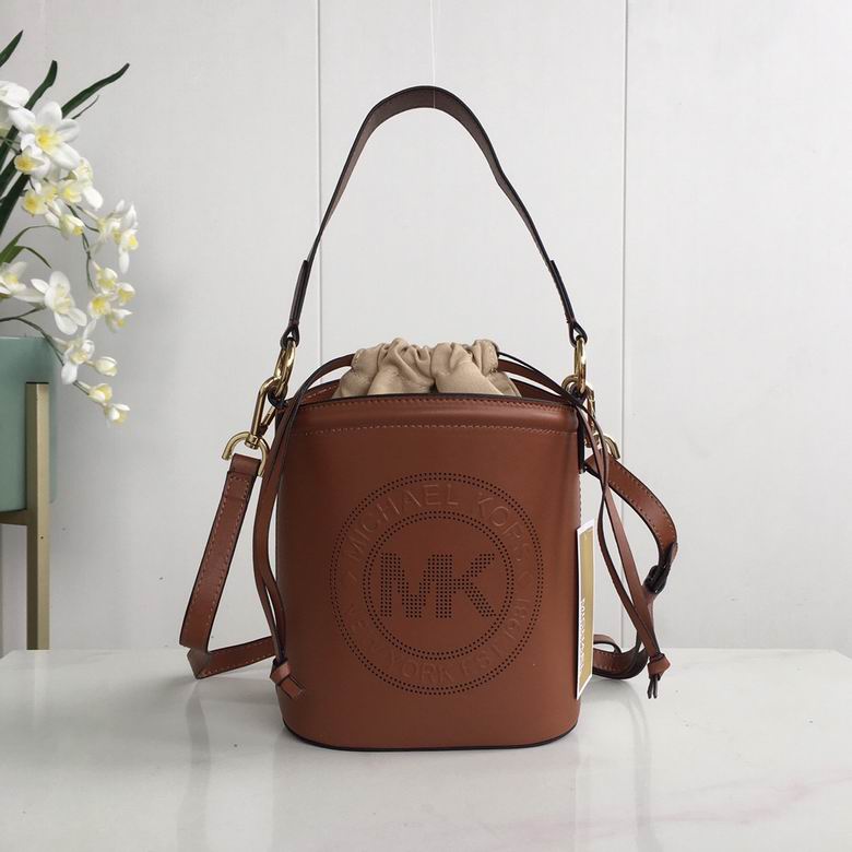 Monogramme 9977 16X18X11.5cm DY 4colour