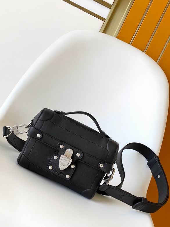 M11516 19X15X7cm WP