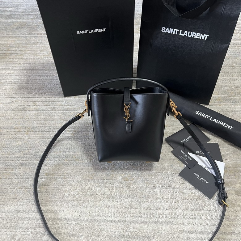 YSL 765870 15x13x6cm 8D