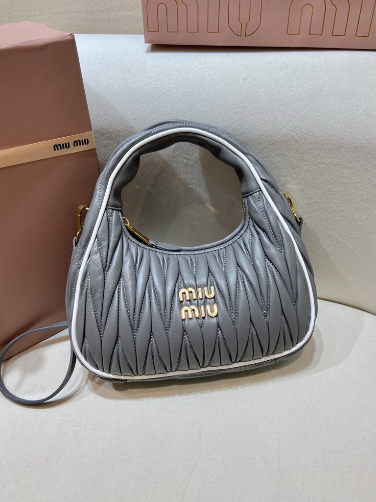 Miumiu 5BC125 20x17x6cm AP2