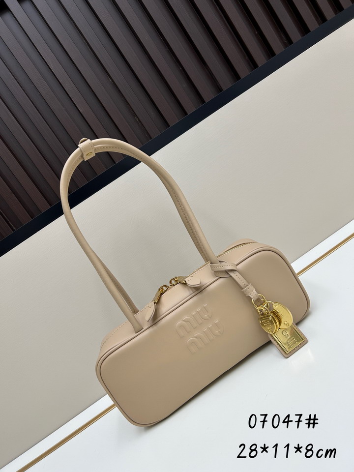 Miu 07047 28x11x8.5cm jj2