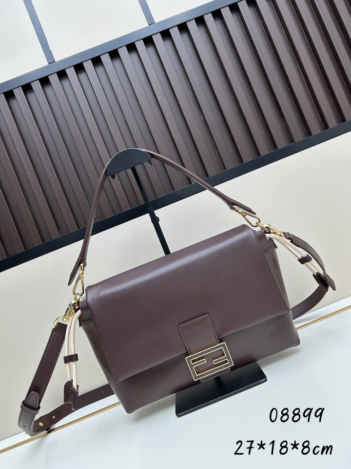 Fendi H08899 26.5x18x8.5cm jj