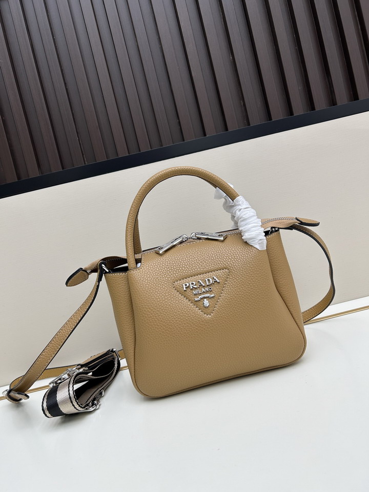 Prada 66205 23x21x10cm ss