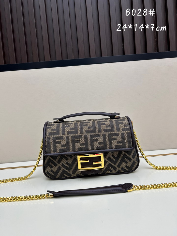 Fendi F8028 24x14x7cm jj