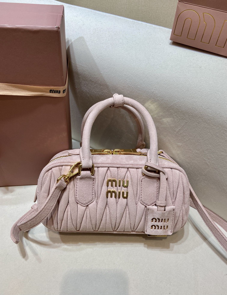 Miu 5BB142 22x10.5x7.5cm AP5