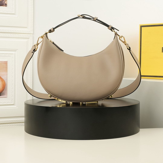 Fendi praphy 0058 29x24.5x10cm ss3