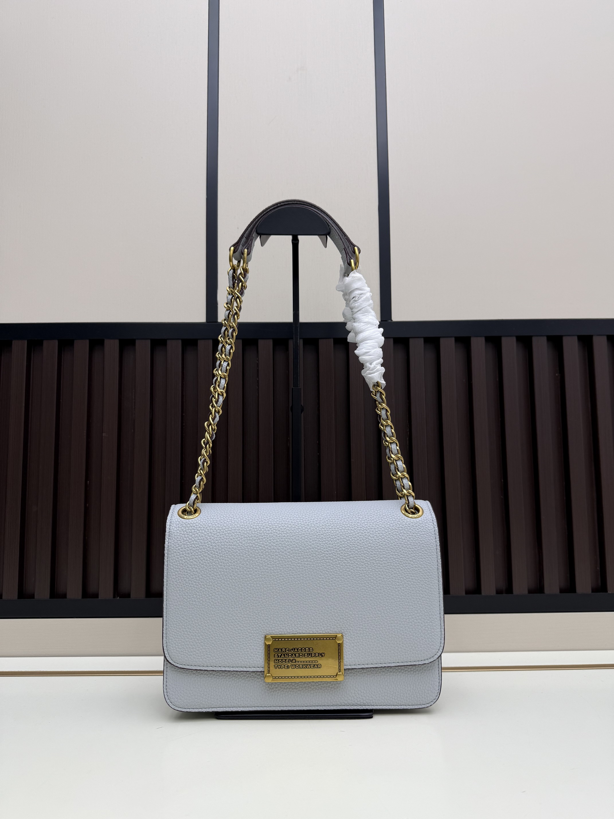 Marc Jacobs 008942 24x7x17cm jj1