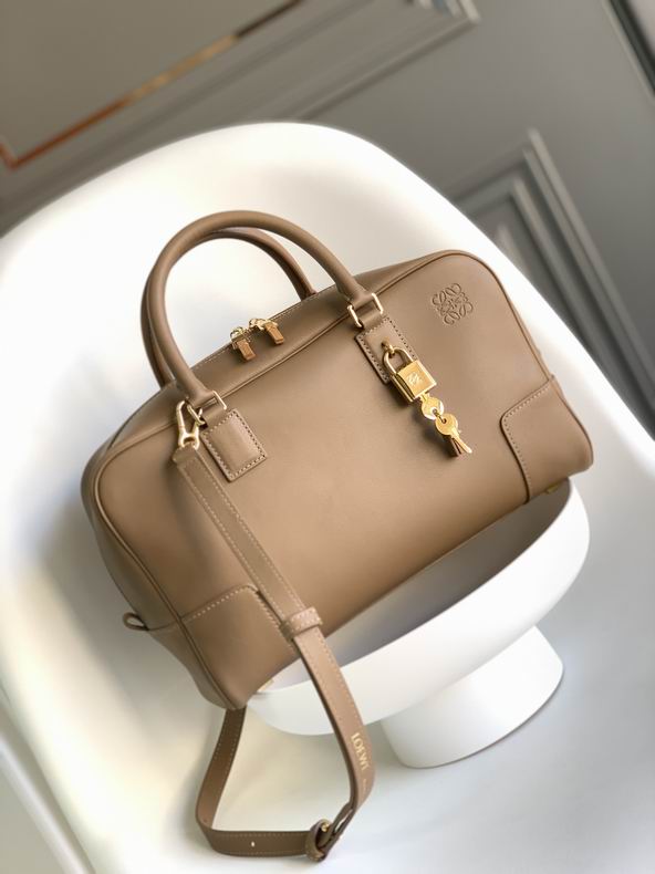 Loewe 062126 28x18x11cm 4色ss