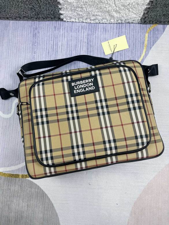 Burberry 妈咪包 1:1