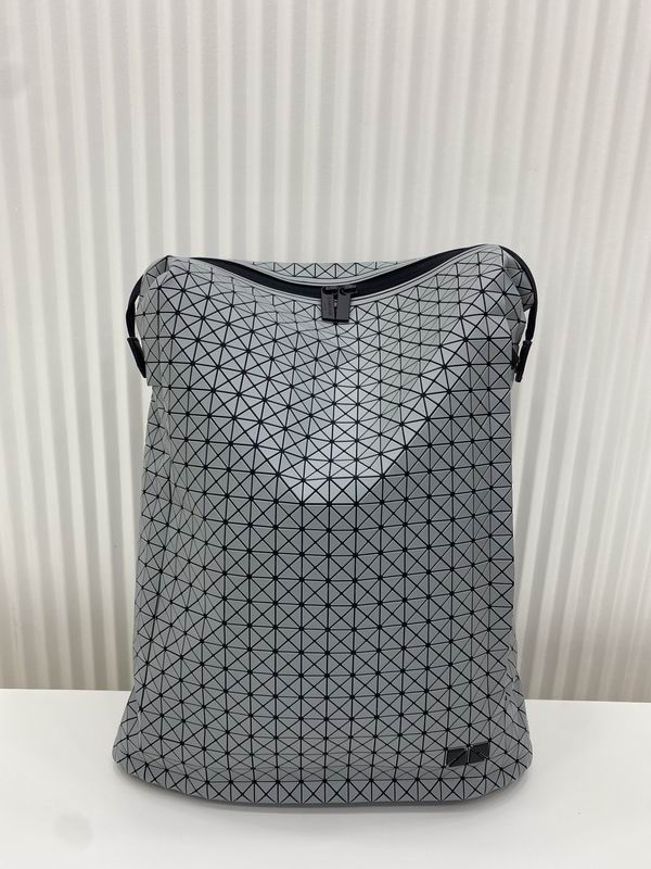 Issey Miyake 41.5x32cm Yt蓝灰