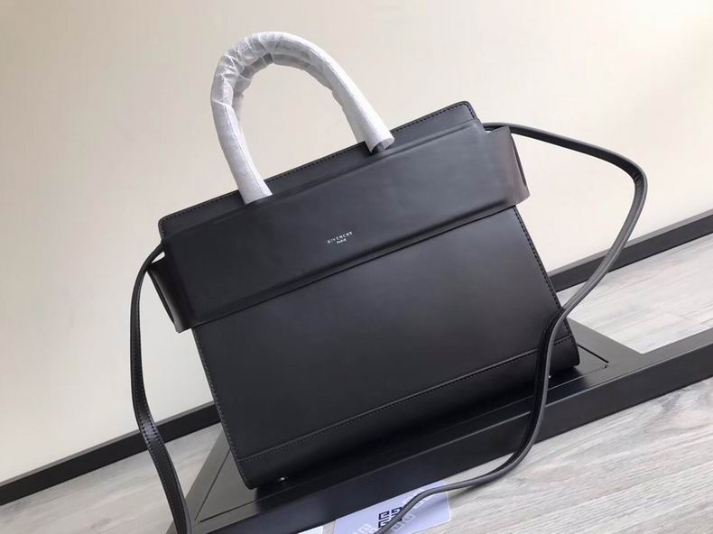 Givenchy 27 cm sz