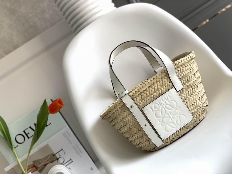 Loewe 10129 33x17x13cm ss 39