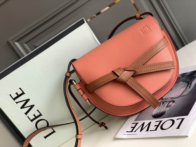 Loewe 011821 20x19x11.5cm ss1