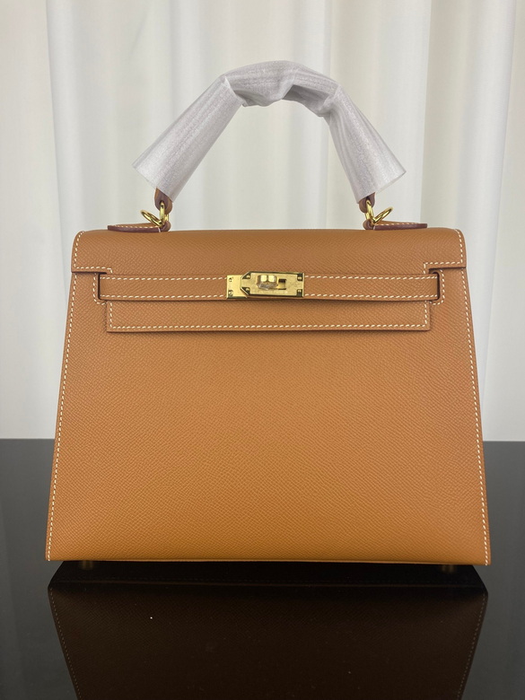 kelly 25cm 121404 AM 10